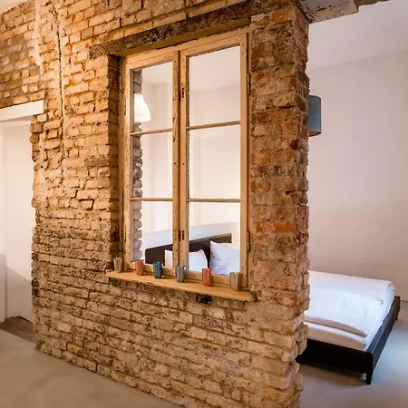 Loft In The Middle Of ברלין